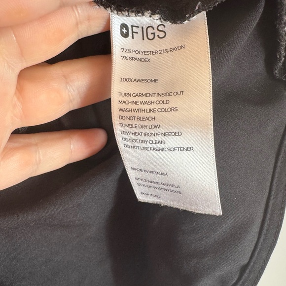 Figs Black Scrub Set - Picture 7 of 7